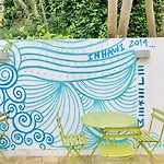 Follow The Sun Boutique - Pool, Breakfast & Sea Views Hostel San Ġiljan