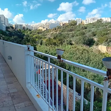 Follow The Sun Boutique - Pool, Breakfast & Sea Views