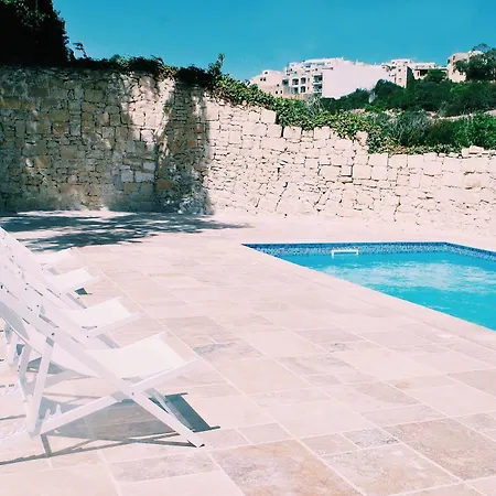 Follow The Sun Boutique - Pool, Breakfast & Sea Views *