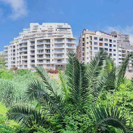 Follow The Sun Boutique - Pool, Breakfast & Sea Views * St. Julian's