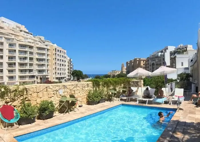 Follow The Sun Boutique - Pool, Breakfast & Sea Views * Сент Джулианс