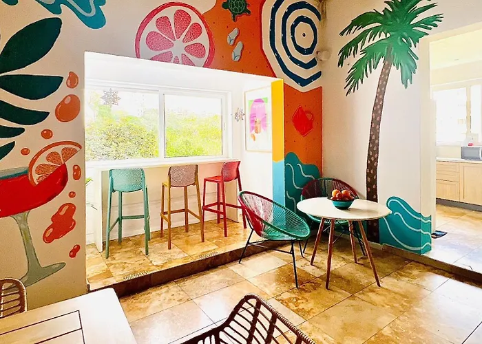 Follow The Sun Boutique - Pool, Breakfast & Sea Views * Сент Джулианс