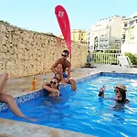 호스텔 Follow The Sun Boutique - Pool, Breakfast & Sea Views