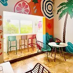 Follow The Sun Boutique - Pool, Breakfast & Sea Views 호스텔 Saint Julian's