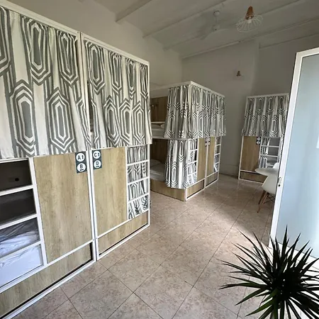 Follow The Sun Boutique - Pool, Breakfast & Sea Views Hostal San Julián