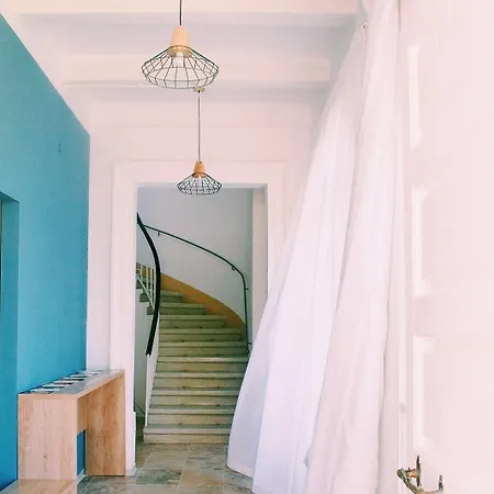 Hostel Follow The Sun Boutique - Pool, Breakfast & Sea Views Saint Julian's