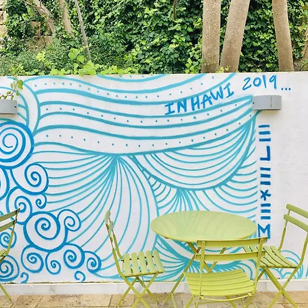 Follow The Sun Boutique - Pool, Breakfast & Sea Views Vandrarhem St. Julian's