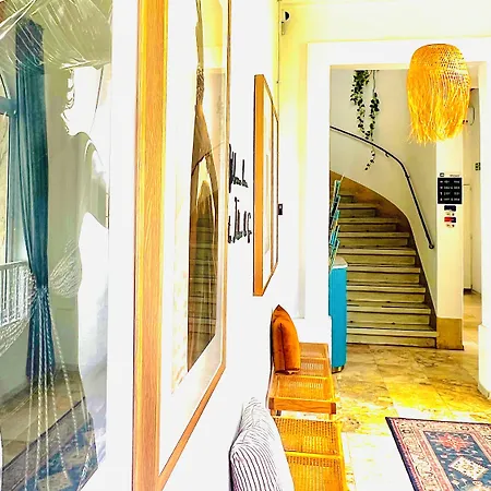 Follow The Sun Boutique - Pool, Breakfast & Sea Views Hostel Saint Julian's