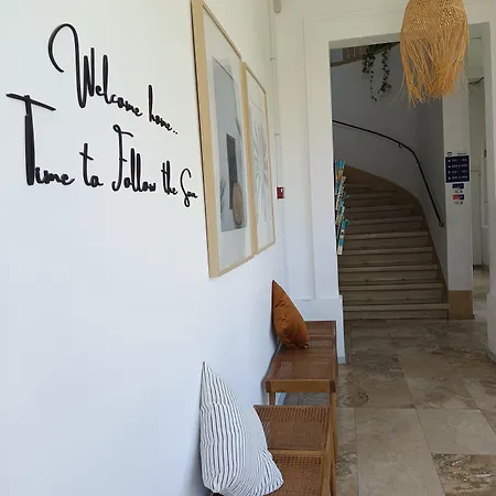 Follow The Sun Boutique - Pool, Breakfast & Sea Views Hostel *