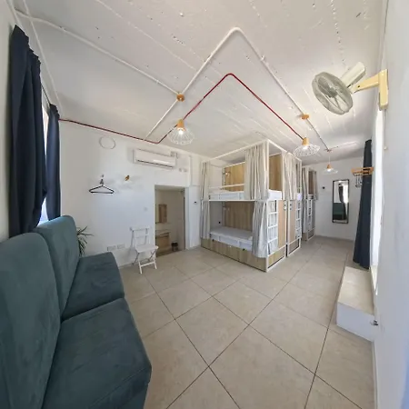 Follow The Sun Boutique - Pool, Breakfast & Sea Views