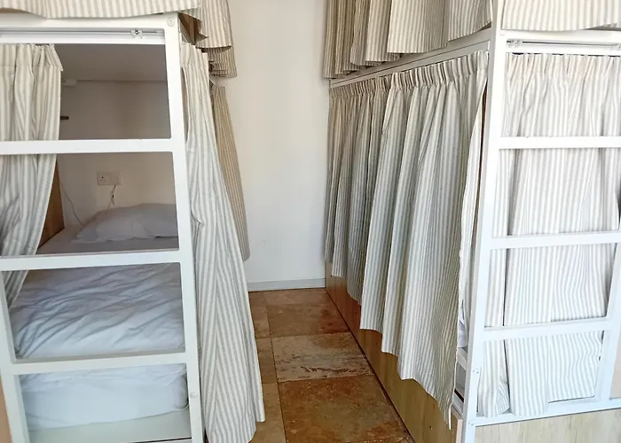 بيت شباب Follow The Sun Boutique - Pool, Breakfast & Sea Views *