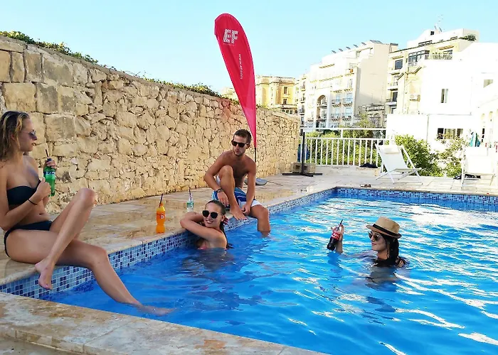 بيت شباب Follow The Sun Boutique - Pool, Breakfast & Sea Views