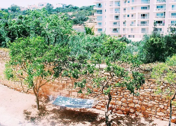 Follow The Sun Boutique - Pool, Breakfast & Sea Views بيت شباب