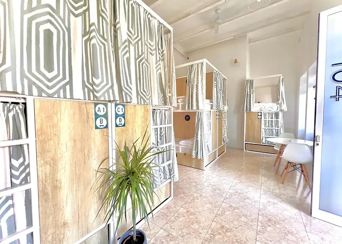 Follow The Sun Boutique - Pool, Breakfast & Sea Views *