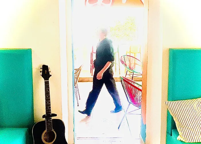 بيت شباب Follow The Sun Boutique - Pool, Breakfast & Sea Views