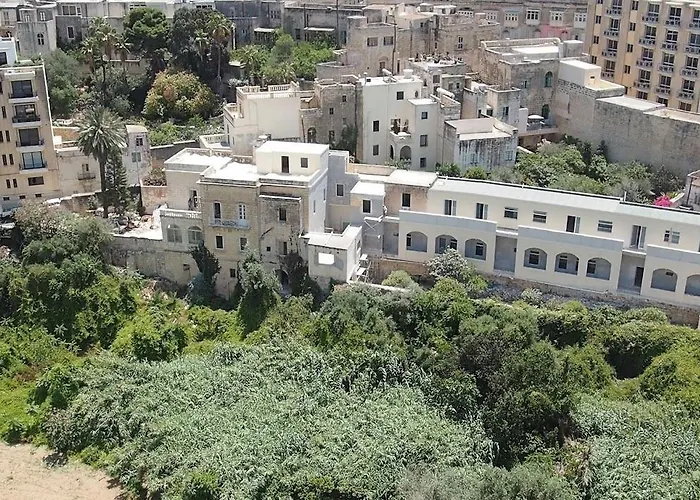 Follow The Sun Boutique - Pool, Breakfast & Sea Views San Ġiljan