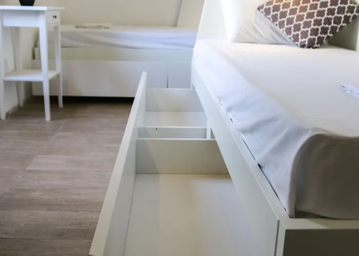 Follow The Sun Boutique - Pool, Breakfast & Sea Views San Ġiljan