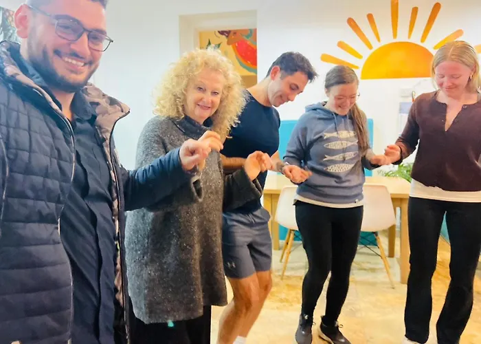 Hostel Follow The Sun Boutique - Pool, Breakfast & Sea Views *